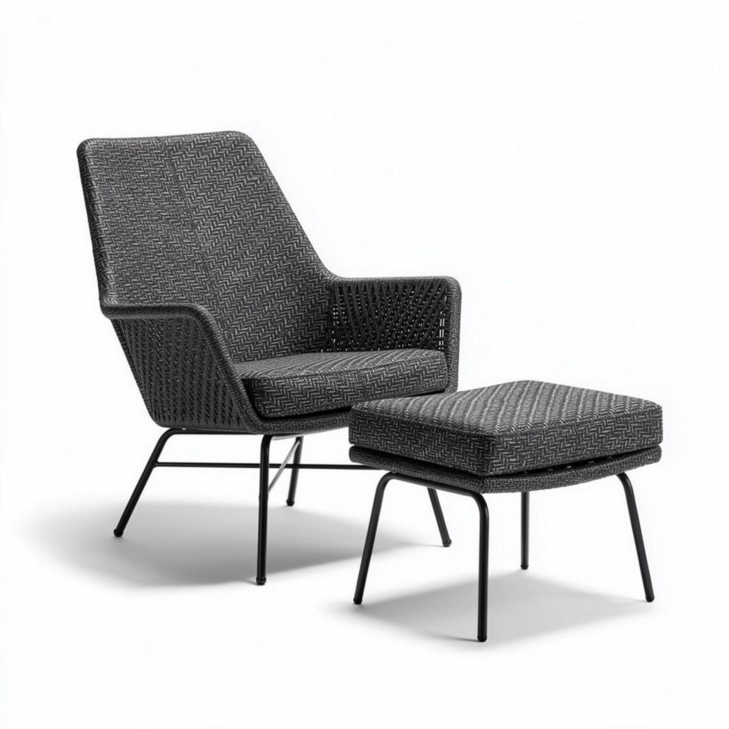Poltrona in rattan nero con poggiapiedi dimensioni 70 x 70 x 100cm
